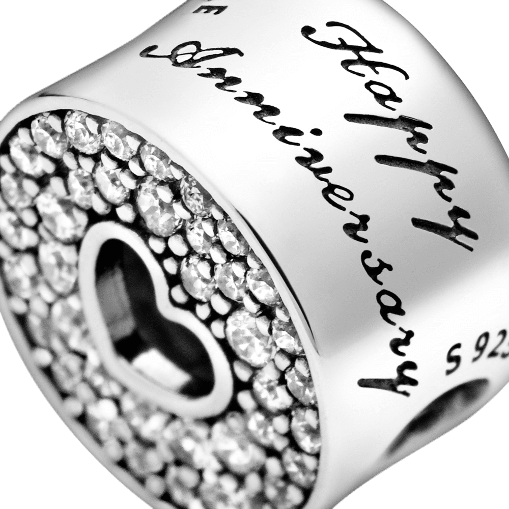 Charm de Aniversario corazón y pavé
