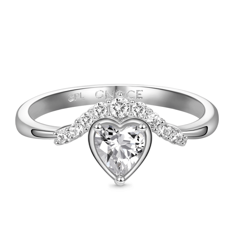 Anillo Gnoce Vintage con corte en forma de V y corazón