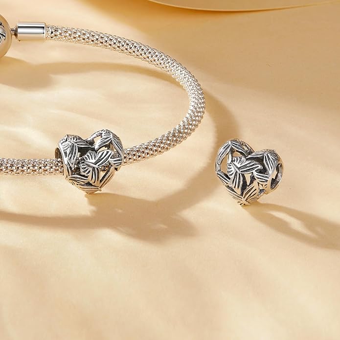 Charm Mariposas en forma de corazón