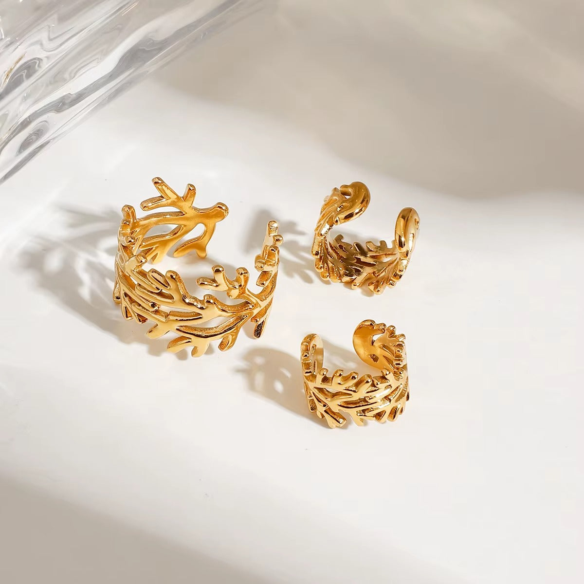 Ear Cuff Coral Marino Dorado