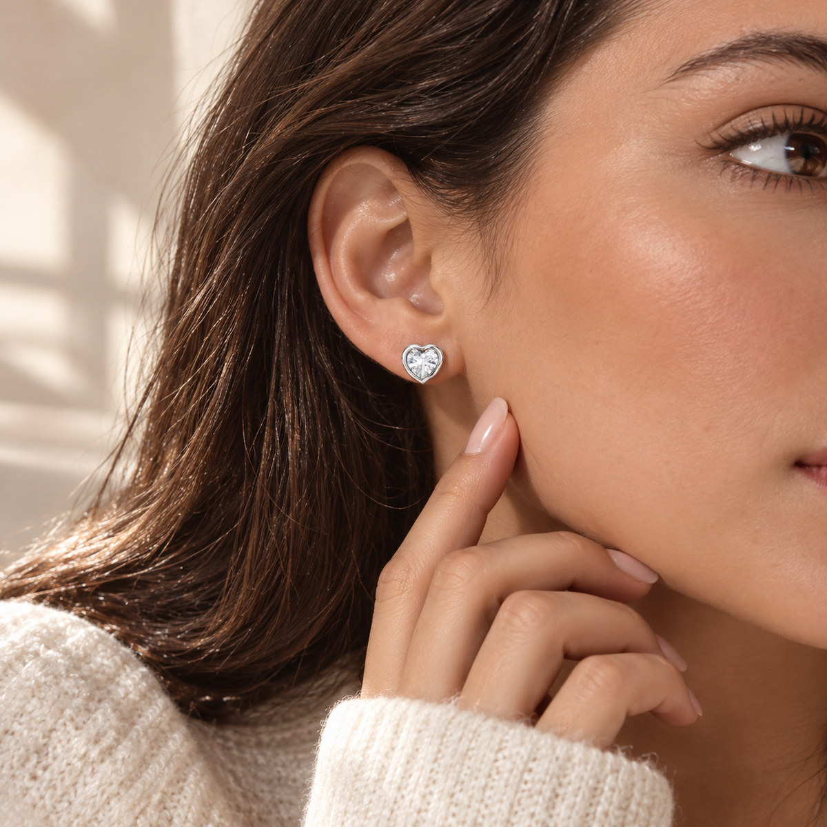 Aretes Lovely Plata con Corazón Brillante de Acero Inoxidable 316L