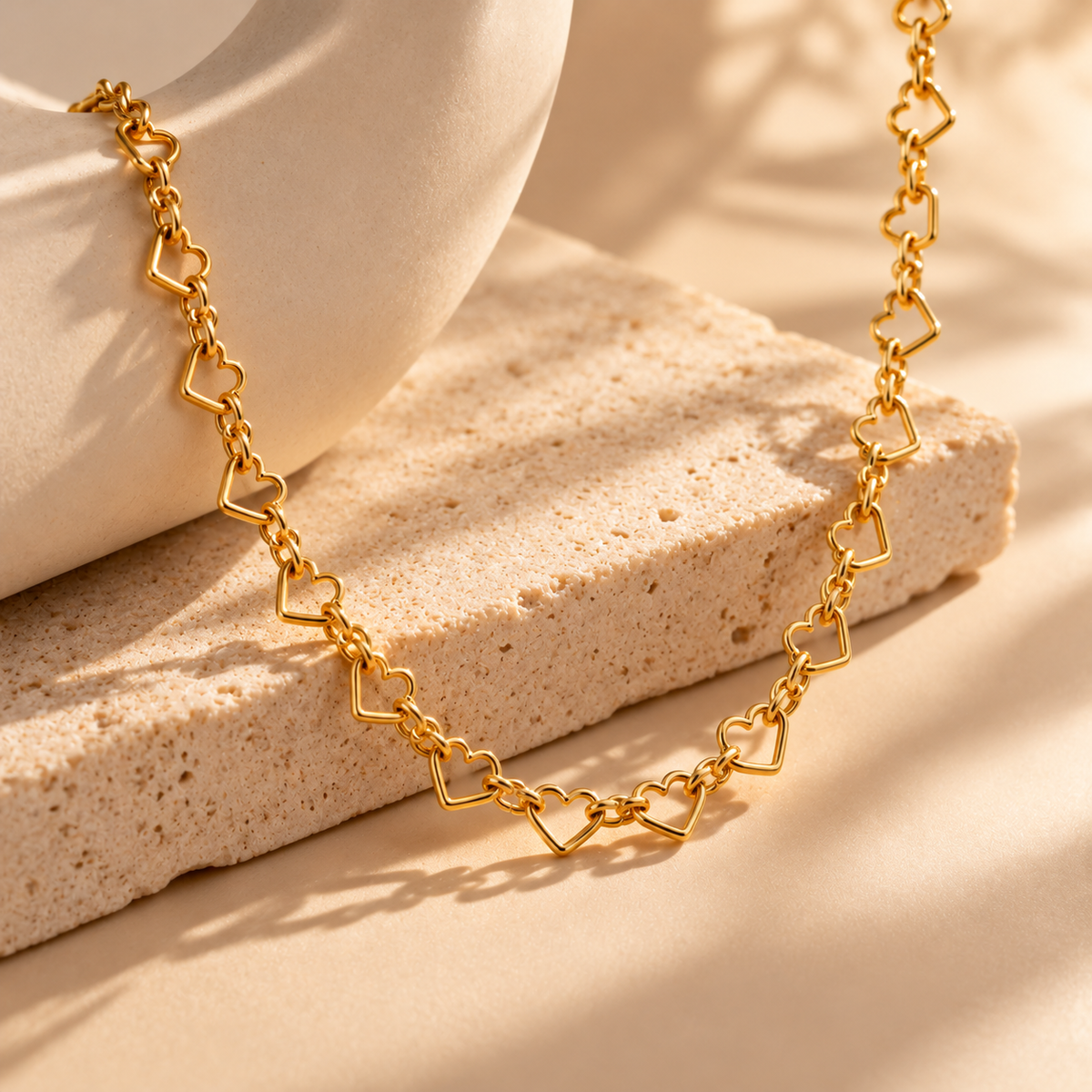 Collar Corazón Trenzado Dorado de Acero Inoxidable 316L