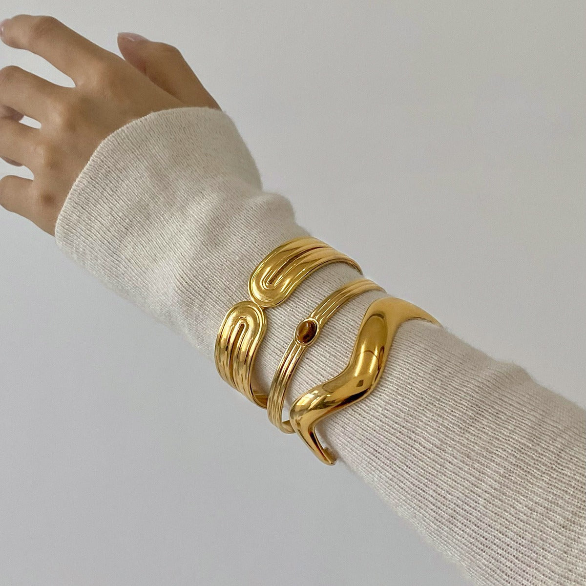 Pulsera Cuff Ondulada