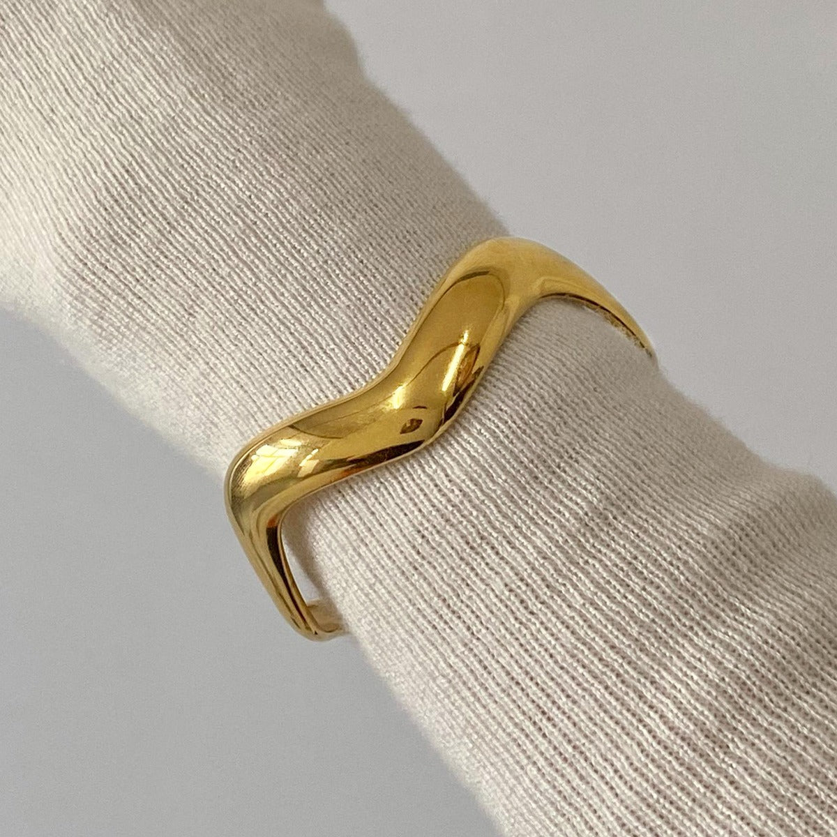 Pulsera Cuff Ondulada