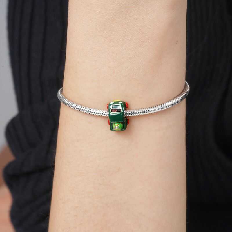 Charm Gnoce Camión Verde Con árbol de Navidad