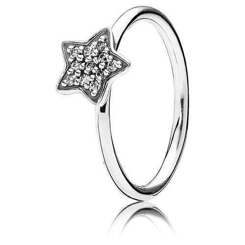 Anillo de estrella de pavé transparente