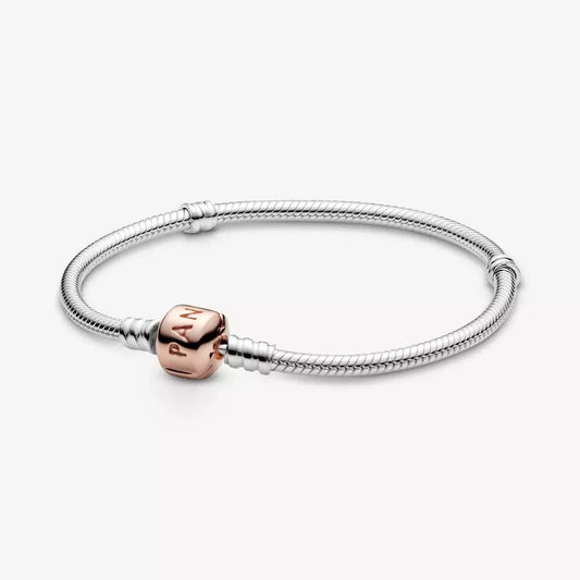 Brazalete cadena de serpiente cierre Pandora Moments en Recubrimiento en Oro Rosa de 14k