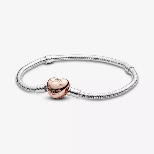 Brazalete Pandora Moments cadena de serpiente con broche de corazón en Recubrimiento en Oro Rosa de 14k