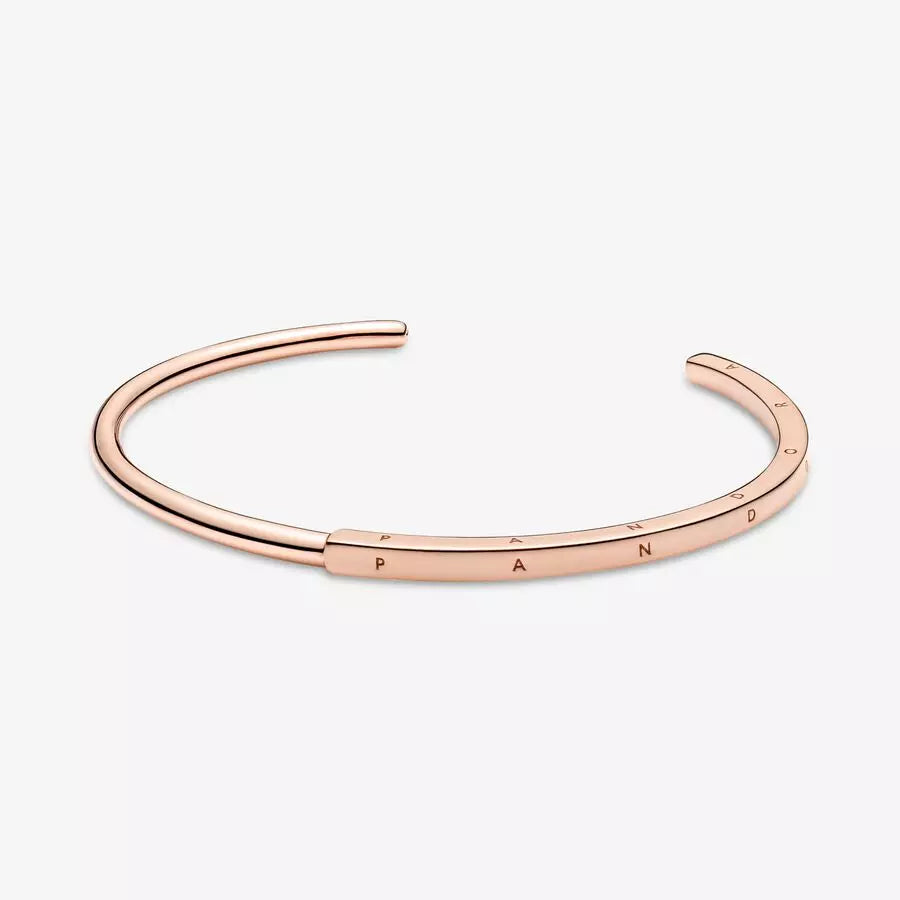 Brazalete Rígido I-D Pandora Signature Recubrimiento en Oro Rosa de 14k