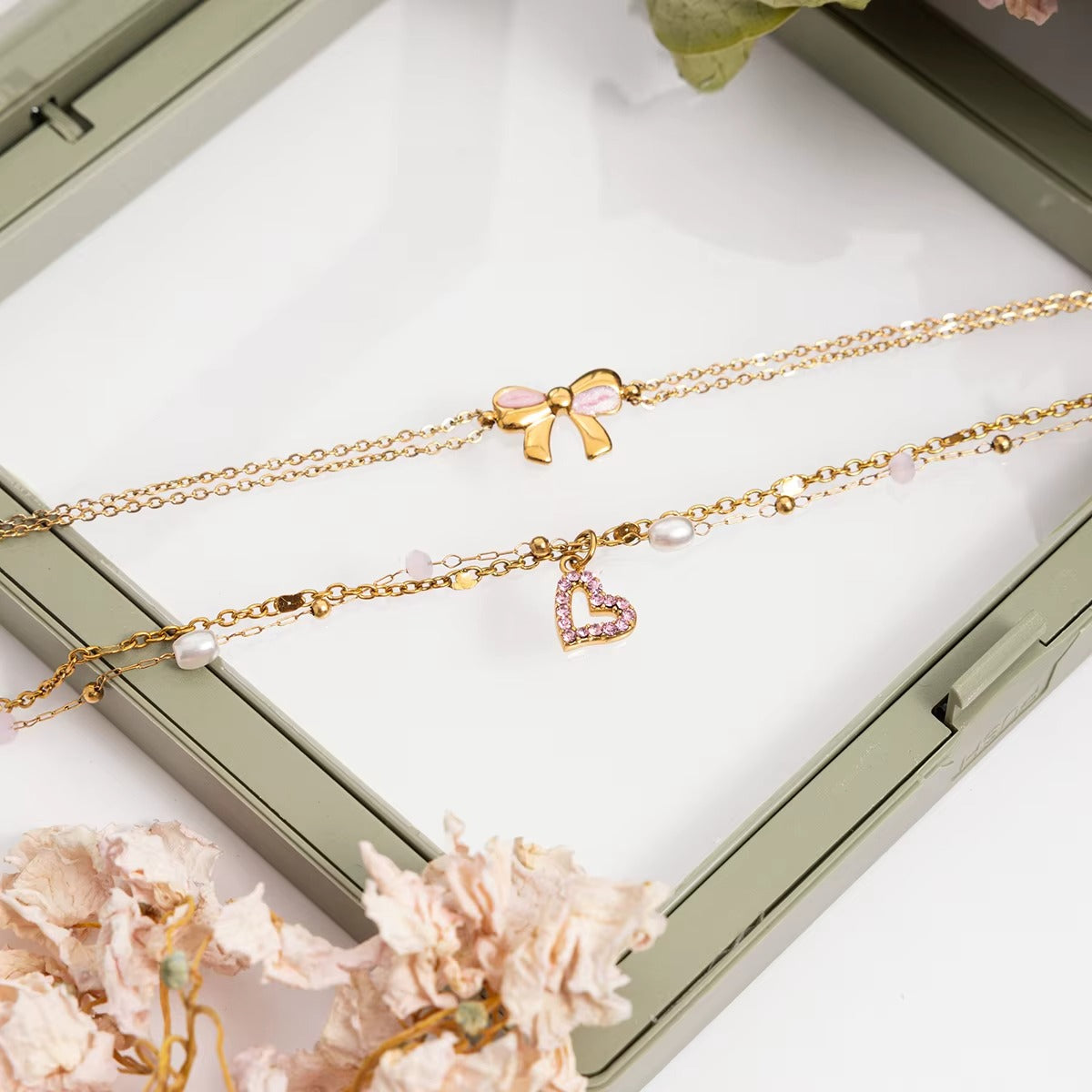 Pulsera Perlas y Corazón Rosa