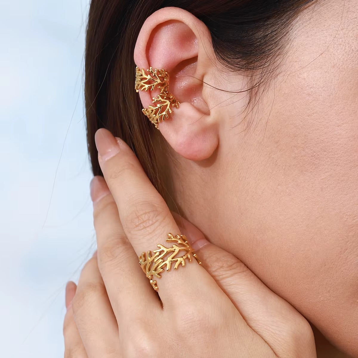 Ear Cuff Coral Marino Dorado