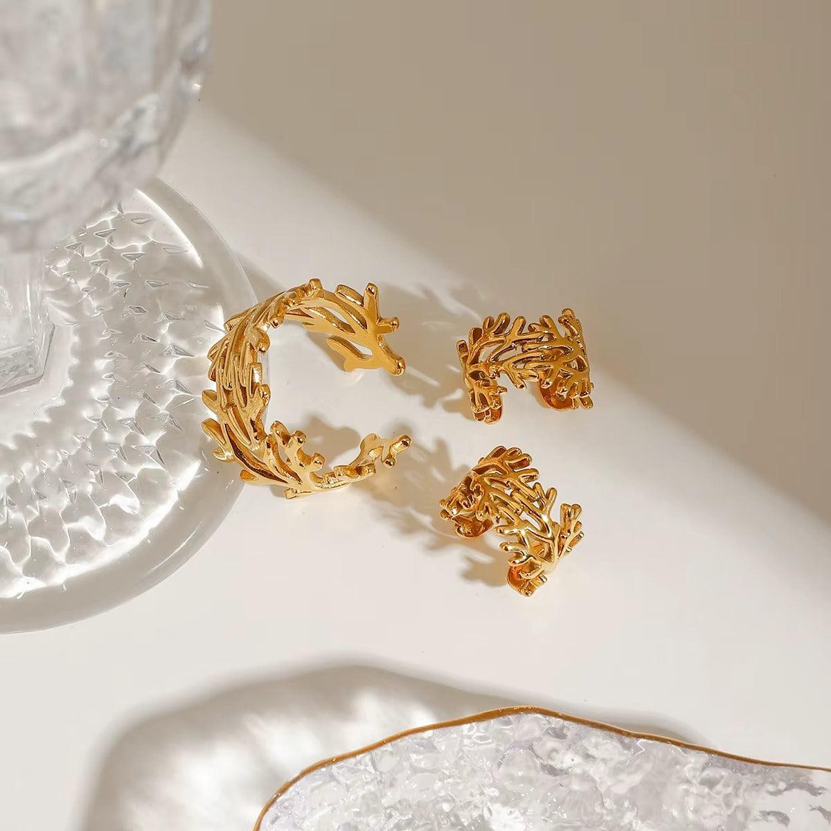 Ear Cuff Coral Marino Dorado