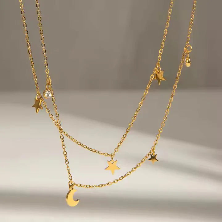 Collar Luna y Estrellas Layered