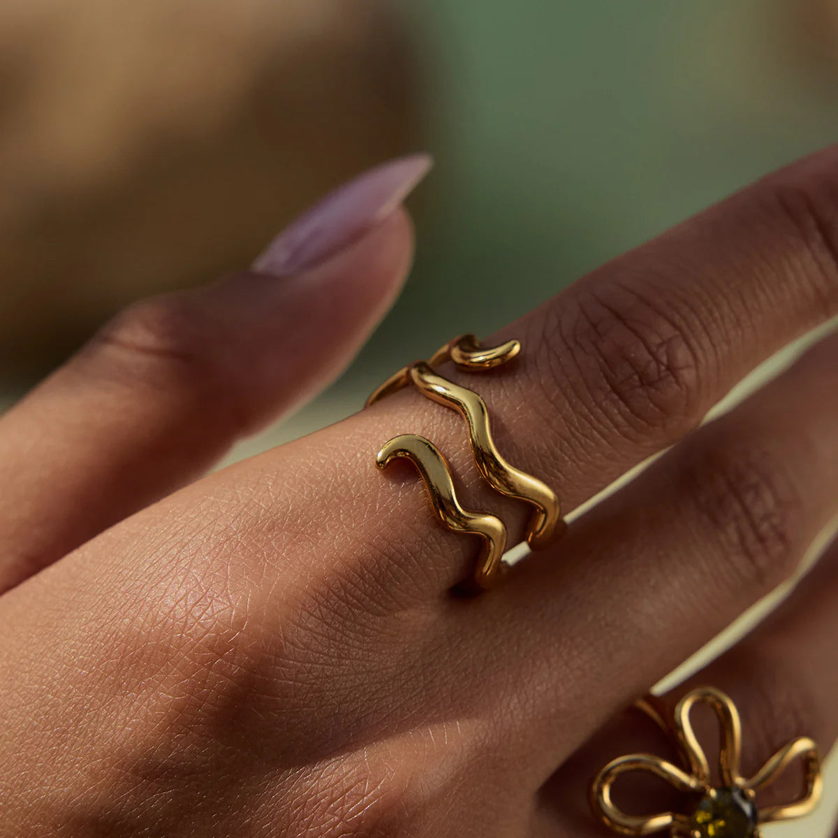 Sortija Gota Líquida Ondulada