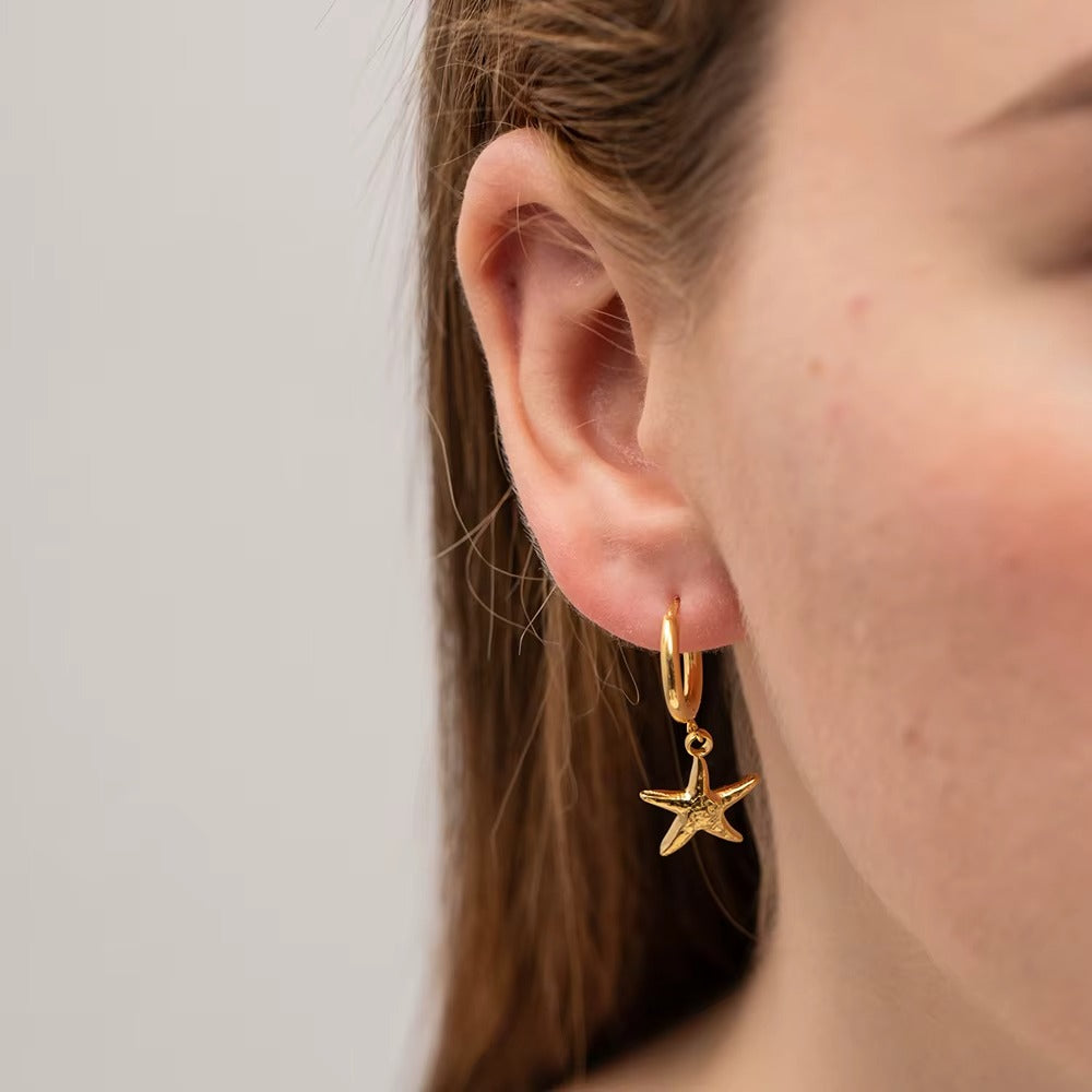 Aretes Huggie Estrella de Mar