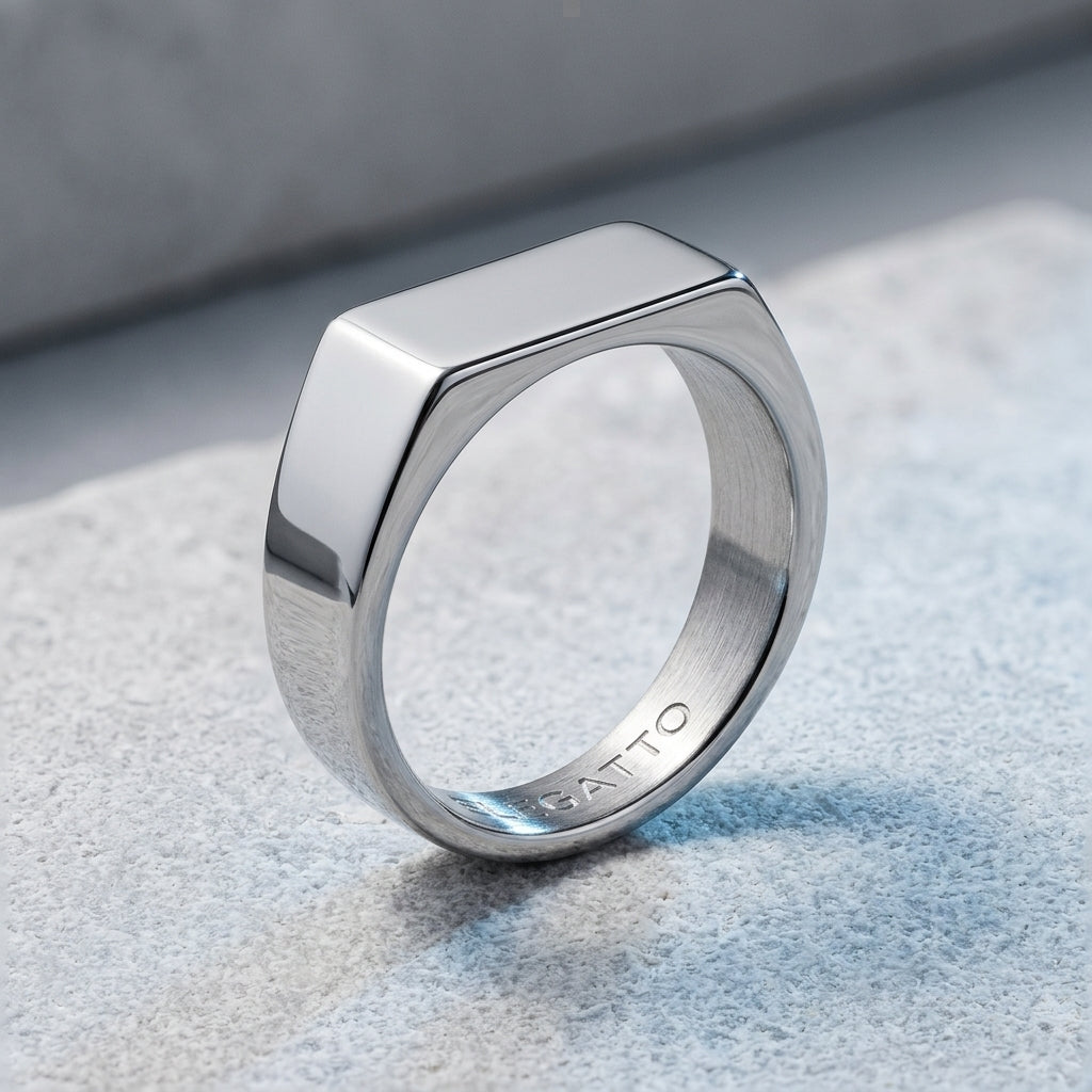 Anillo ELEGATTO Silver Signet Plateado
